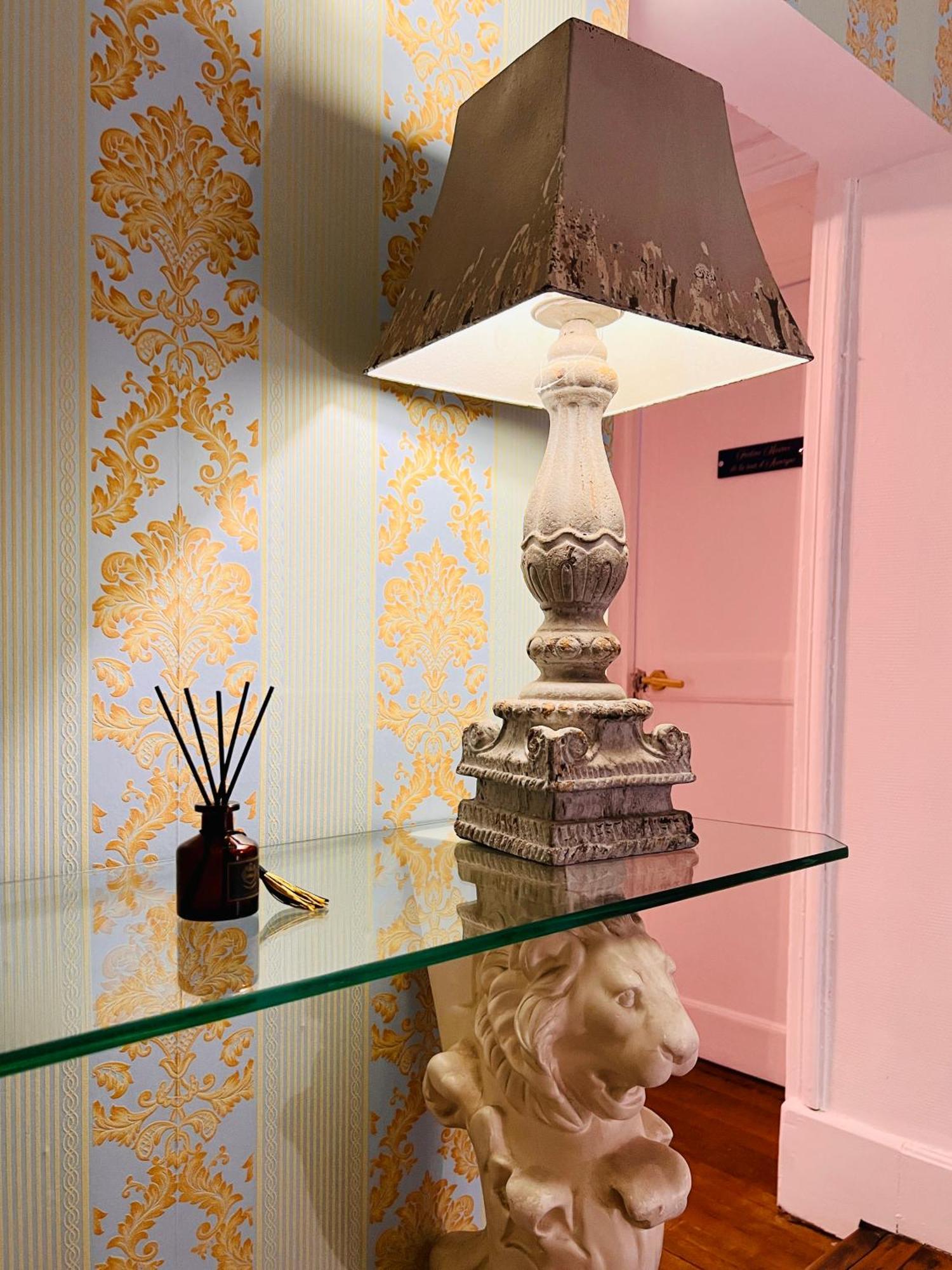 La Suite De Notre Dame Au Pied Du Chateau Fort Sedan Extérieur photo