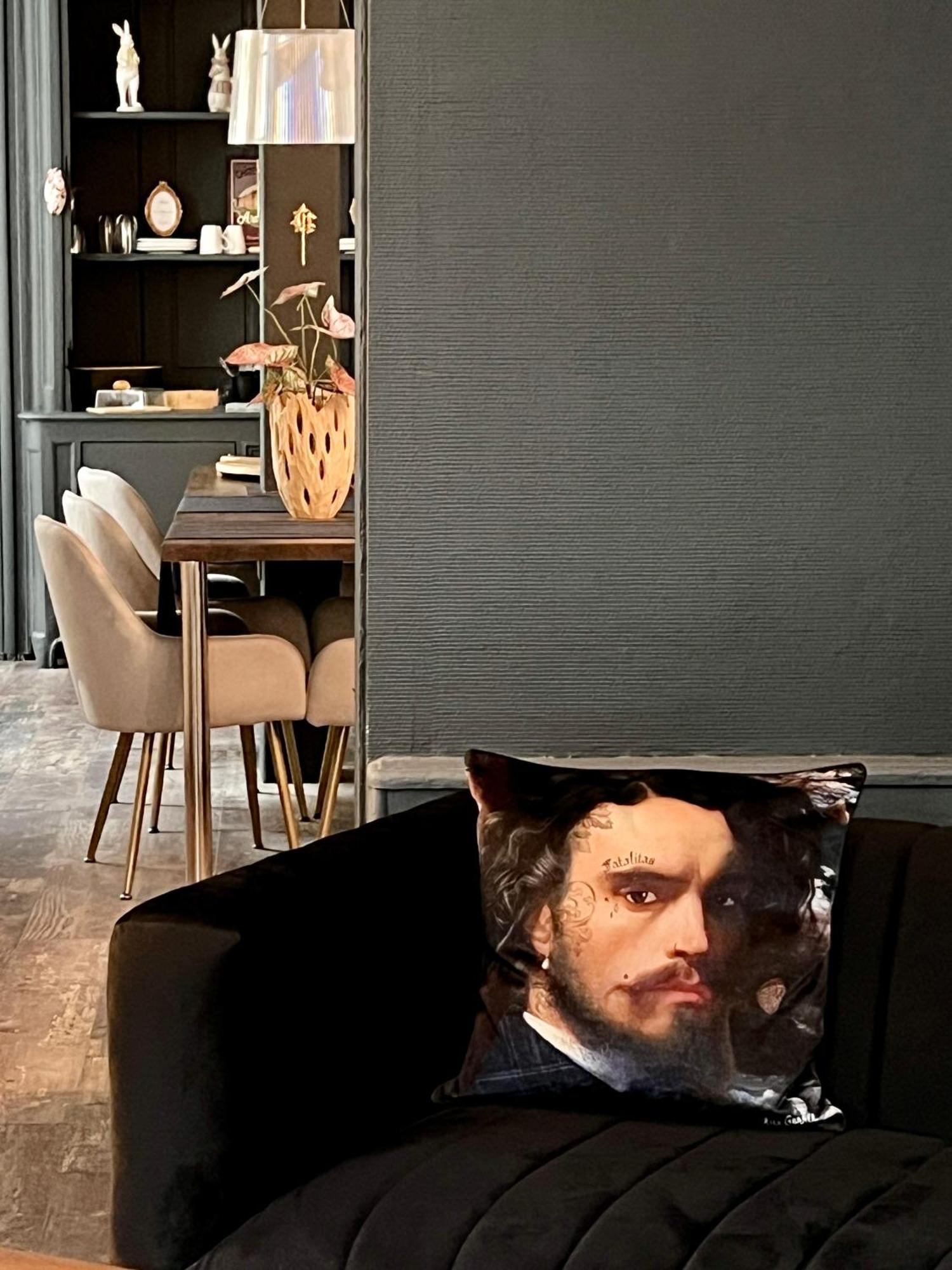 La Suite De Notre Dame Au Pied Du Chateau Fort Sedan Extérieur photo